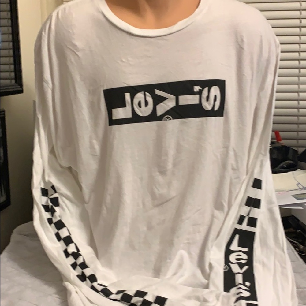 Levi Strauss long sleeve T-shirt NWT